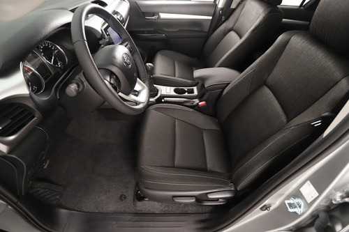 Toyota Hilux Pick-Up 2.8 Cd Sr 204Cv 4X4 At 2026