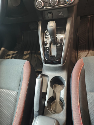 Nissan Versa 1.6 Sr Cvt 2025