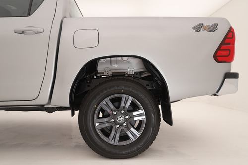 Toyota Hilux Pick-Up 2.8 Cd Sr 204Cv 4X4 2025