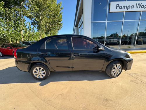 Toyota Etios XLS 1.5 6M/T 2017