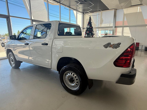 Toyota Hilux Pick-Up 2.4 Cd Dx 150cv 4x4 2025