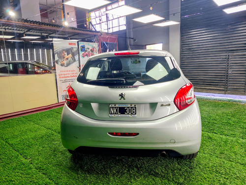 Peugeot 208 1.5 Allure Touchscreen 2014