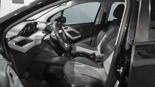 Peugeot 208 1.5 Allure Touchscreen 2015