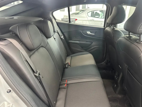 Fiat FASTBACK 1.3 T270 At6 2026