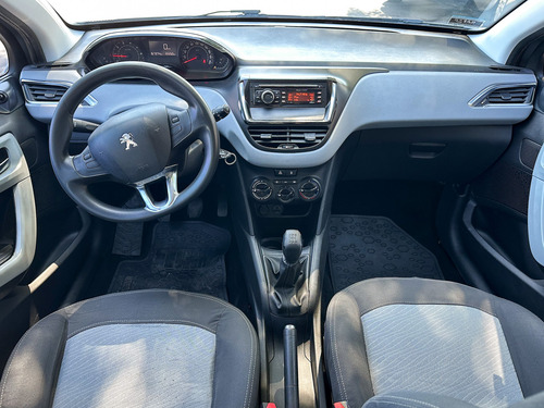 Peugeot 208 1.5 Active 2014