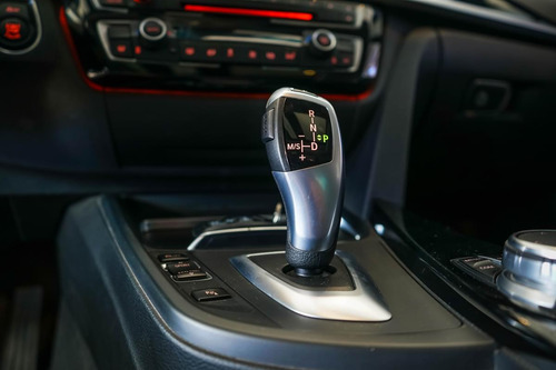 BMW Serie 3 2.0 320i Sedan Sportline 2018