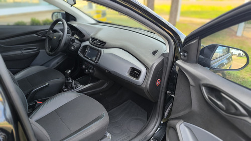 Chevrolet Onix plus 1.4 Black Edition 2022