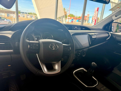 Toyota Hilux Pick-Up 2.4 Cd Sr 150cv 4x2 2025