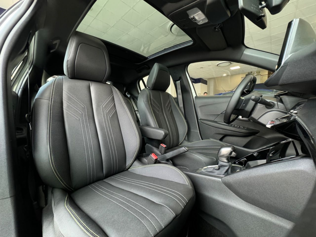 Peugeot 208 1.0 T200 GT CVT 2024