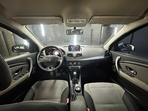 Renault Fluence 2.0 LUXE L15 2015