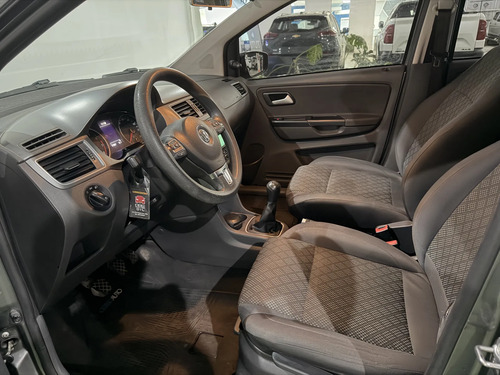 Volkswagen Suran 1.6 Comfortline 101cv 2015