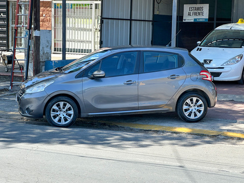 Peugeot 208 1.5 Active 2014