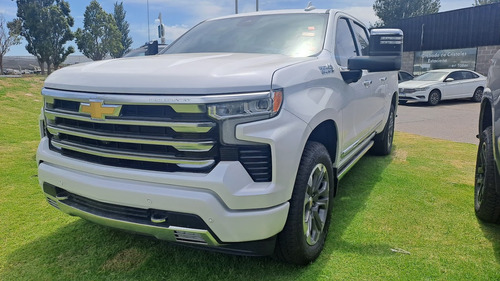 Chevrolet Silverado 5.3 V8 High Country 2025