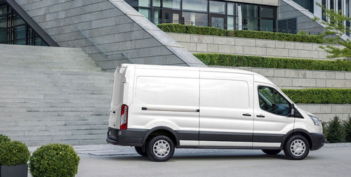 Ford Transit 2.2 Furgon Mediano 350m 2021