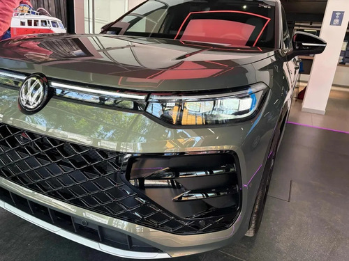 Volkswagen Tiguan VOLKSWAGEN TIGUAN R-LINE 250TSI DSG FC 2025