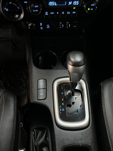 Toyota Hilux 2.8 TDI 4X4 SRX AT6 2022