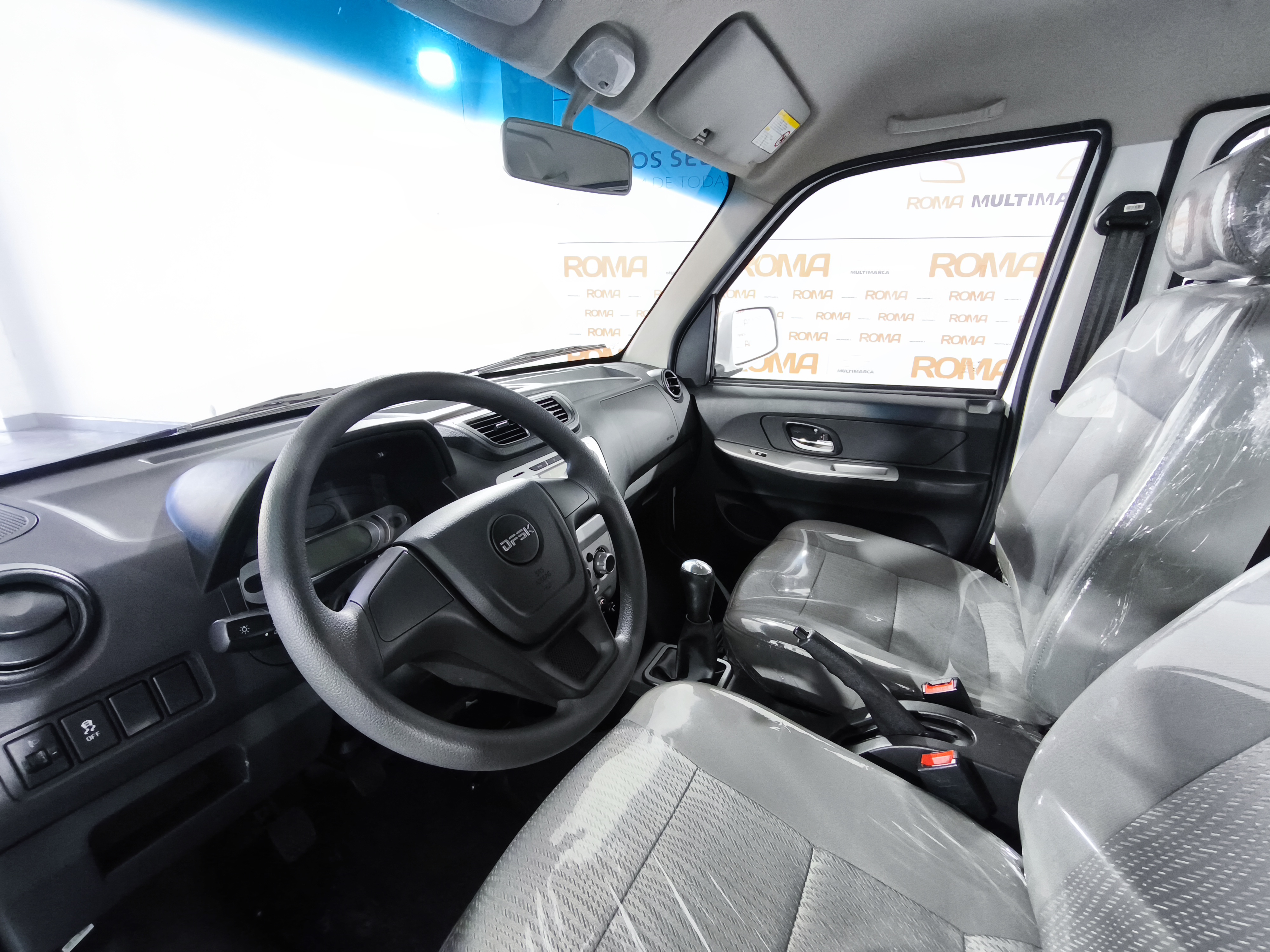 C32 MINI TRUCK CABINA DOBLE 2025