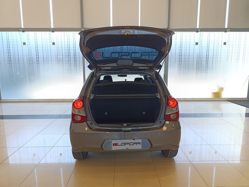 Toyota Etios 1.5 Xls Mt 2023