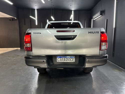 Toyota Hilux 2.4 TDI 4X4 DC DX L20 2021