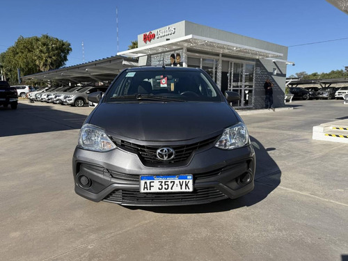 Toyota Etios 1.5 X 5p 2022