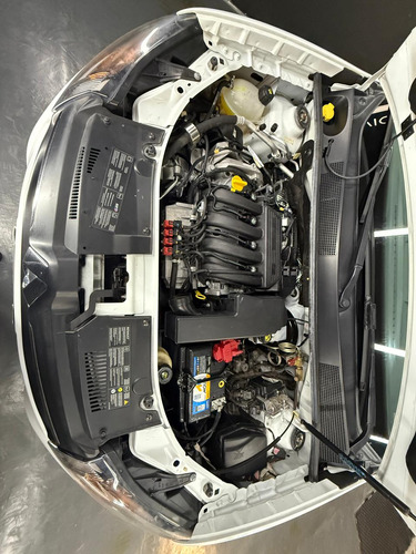 Renault Sandero Stepway 1.6 RIP CURL L16 2016