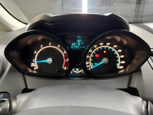 Ford Fiesta 1.6 SE KD 5P L14 2017