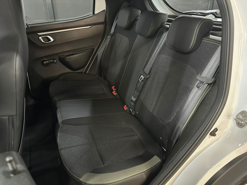 Renault Kwid 1.0 Outsider 2025