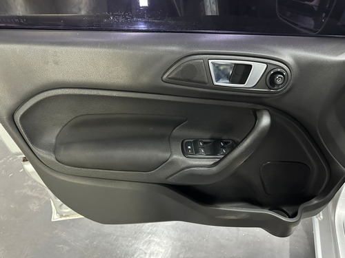 Ford Fiesta 1.6 SE PLUS POWERSHIFT KD 5P L13 2014