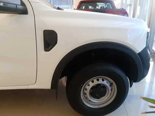 Ford Ranger XL 2.0L Diesel Cabina Doble 4x2 2024