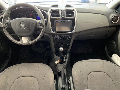 Renault Logan 1.6 Privilege 105cv 2015