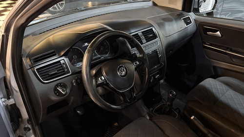 Volkswagen Suran 1.6 Comfortline 101cv 2017