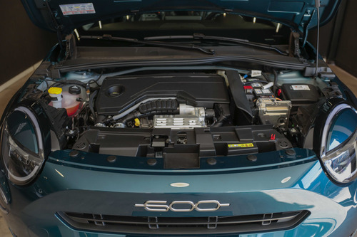 Fiat 600 1.2 HYBRID EDCT 2025