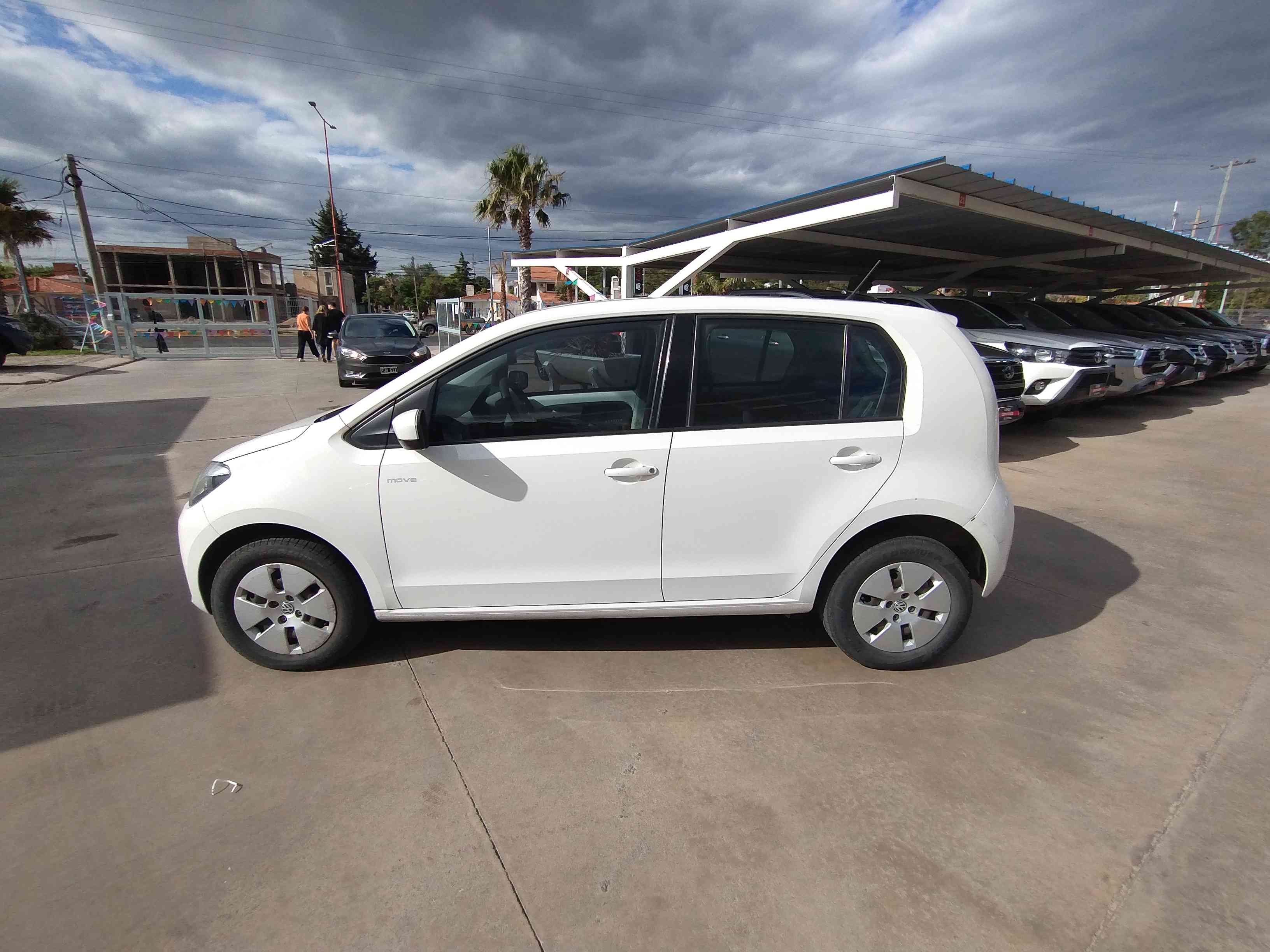 Volkswagen Up! 5 PTAS MOVE 2016