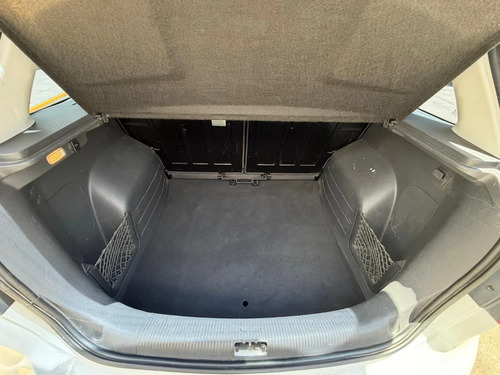 Volkswagen Suran 1.6 Highline 101cv 11c 2012