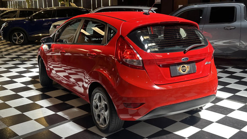 Ford Fiesta Kinetic 1.6 Titanium 120cv 2013