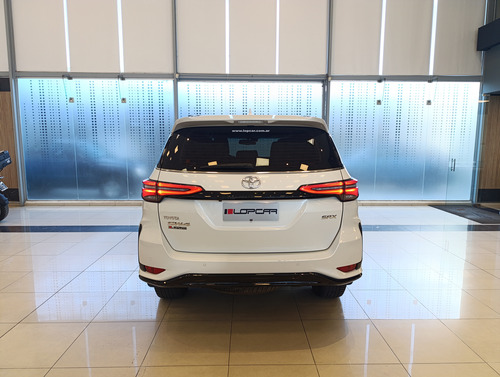 Toyota SW4 2.8 Srx 204Cv 4X4 7As At 2024