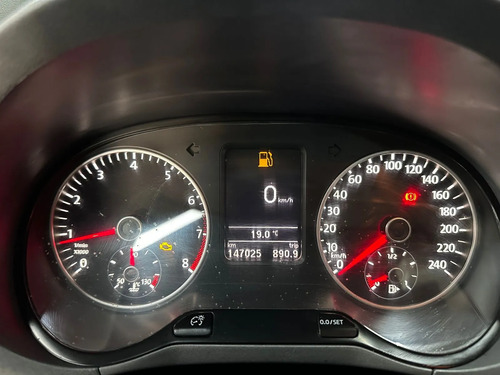 Volkswagen Fox 1.6 HIGHLINE 3P L10 2014