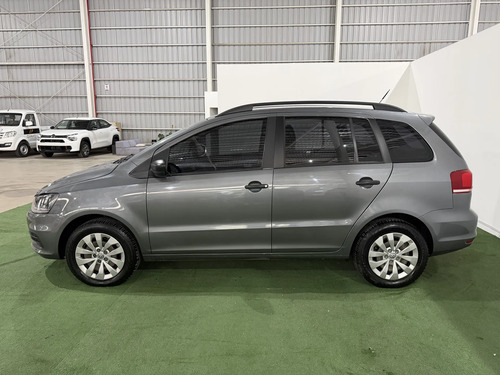 Volkswagen Suran 1.6 Comfortline 101cv 2015