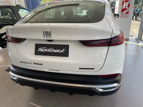 Fiat FASTBACK 1.3 T270 At6 2026