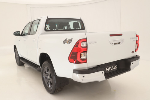 Toyota Hilux Pick-Up 2.8 Cd Srv 204Cv 4X4 At 2025