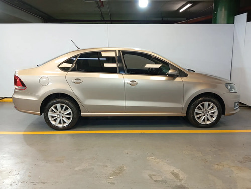 Volkswagen Polo 1.6 Comfortline L/16 2015