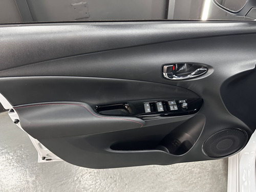 Toyota Yaris 1.5 S CVT 5P 2025