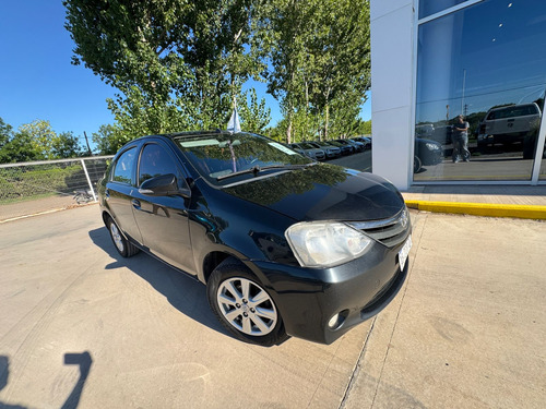 Toyota Etios XLS 1.5 6M/T 2017