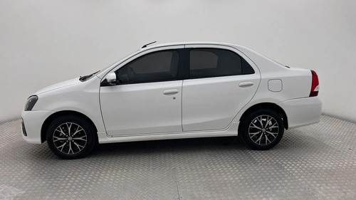 Toyota Etios 1.5 Sedan Xls 2023