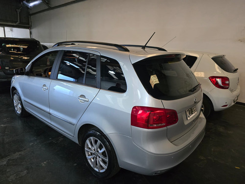Volkswagen Suran 1.6 Imotion Highline 2013