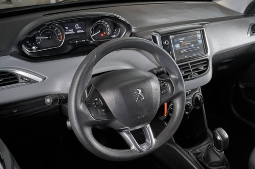 Peugeot 208 1.6 Allure Touchscreen 2015