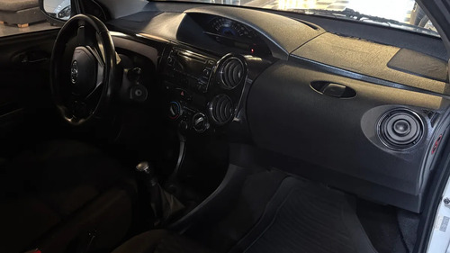 Toyota Etios 1.5 Sedan Xls 2016
