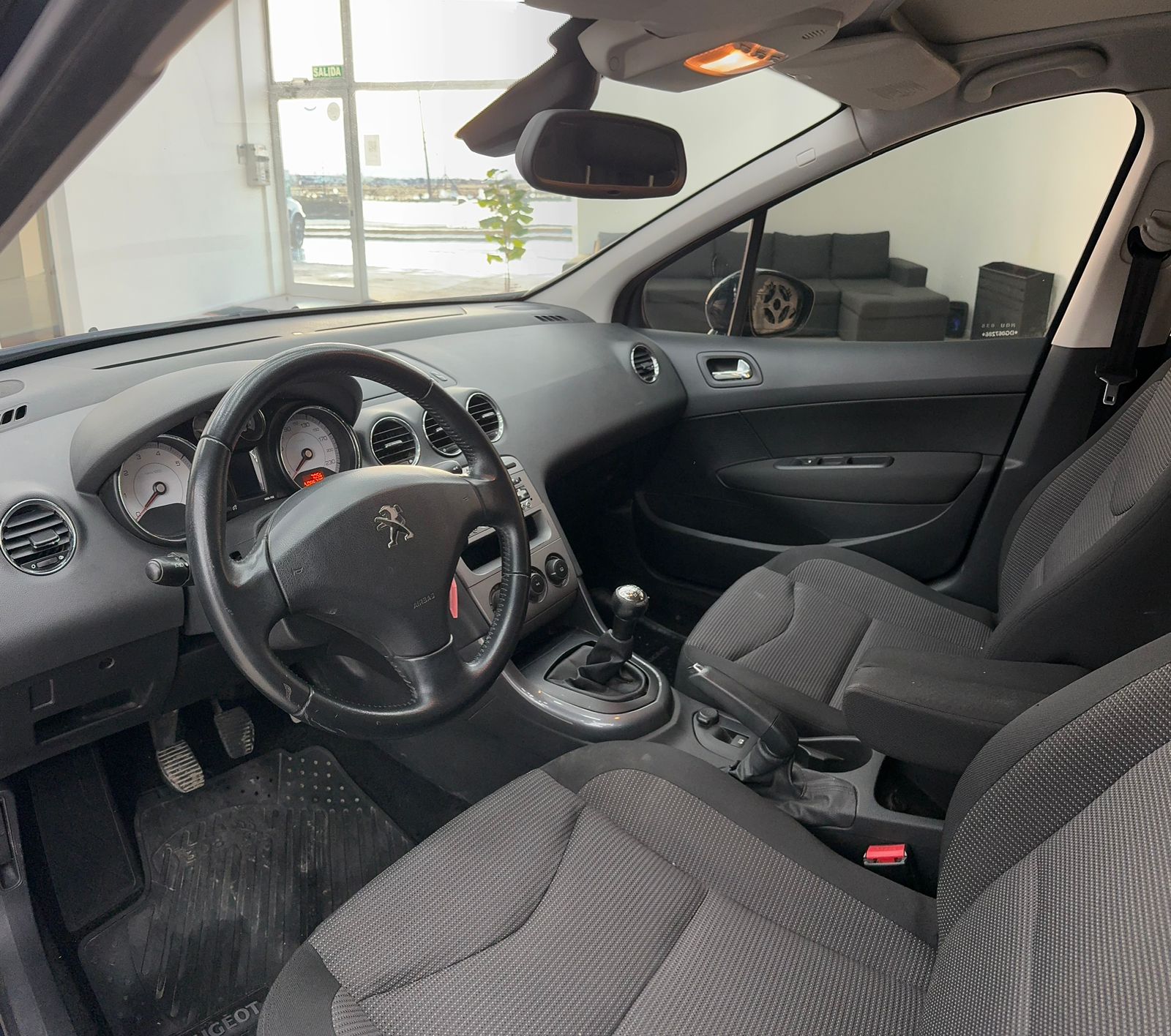 Peugeot 308 ALLURE 1,6 NAV 2013