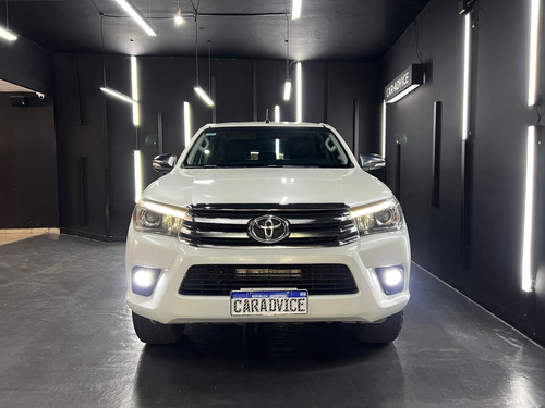 Toyota Hilux 2.8 TDI 4X4 DC SRX L16 2016