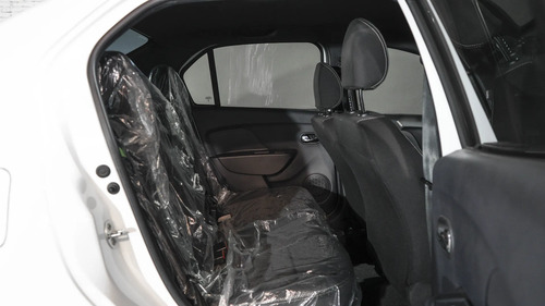 Renault Logan 1.6 16v Zen 2024